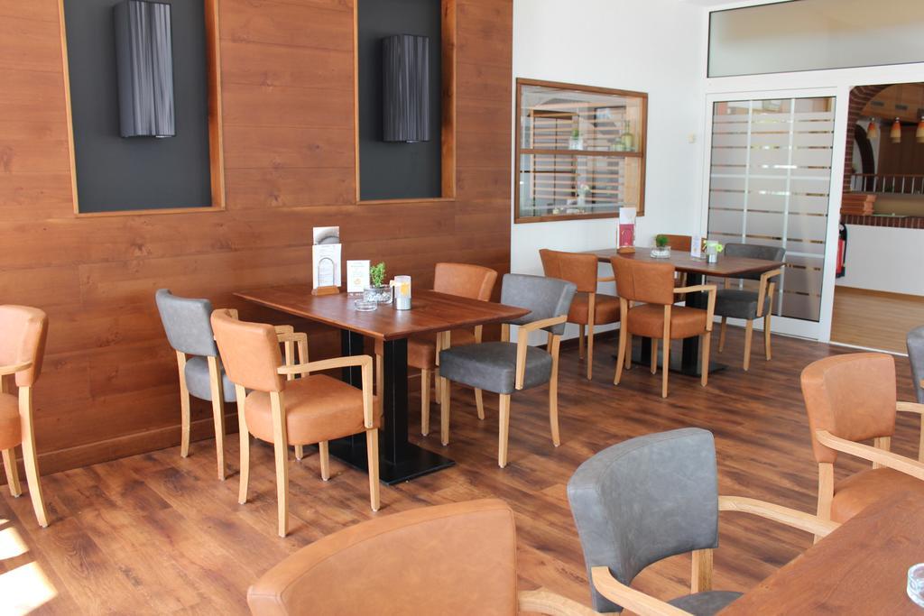 瑞普肯酒店 Kirchhatten 外观 照片